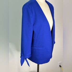 Jules and Leopold blue jacket with 3/4 sleeves